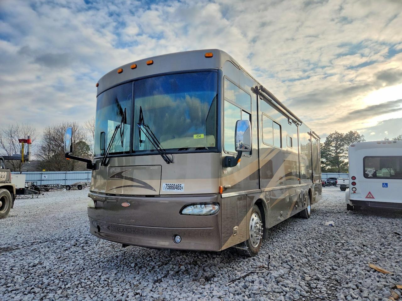 2007 WINNEBAGO All other VIN 4UZACJDC27CY96876 photo 2
