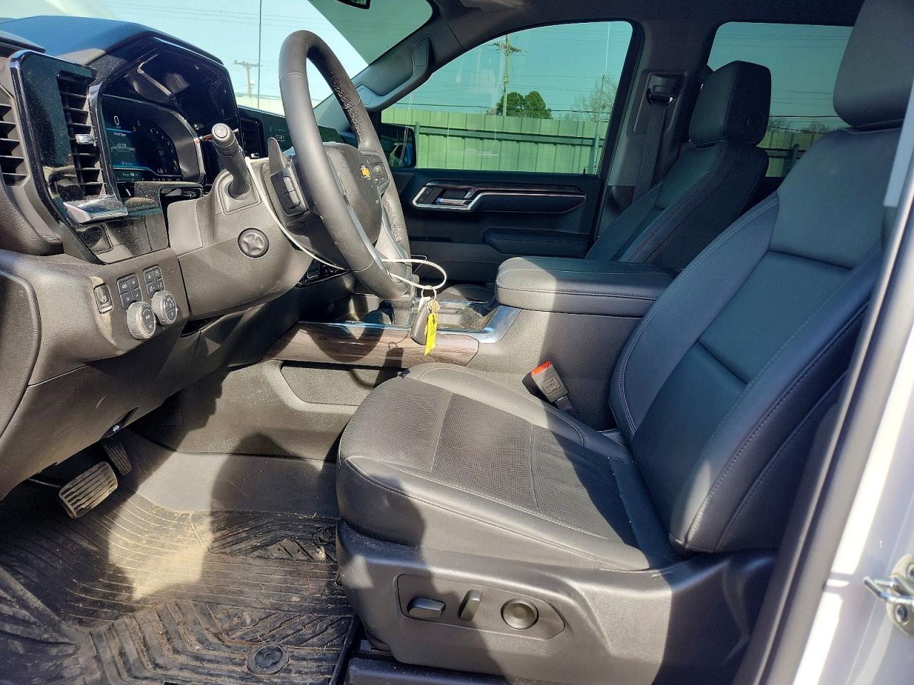 2025 Chevrolet All models VIN 1GCUKGE85SZ270696 photo 7