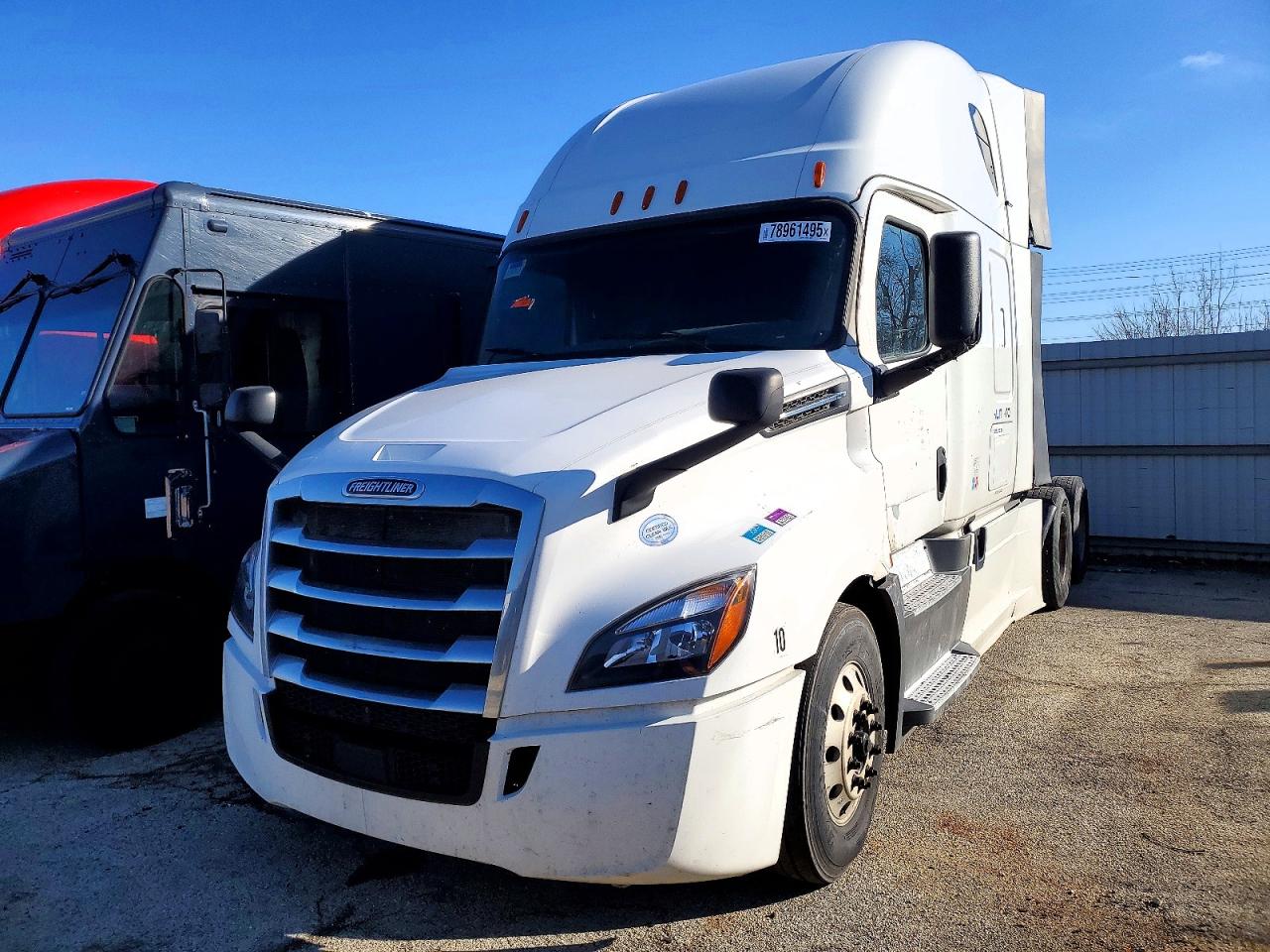 2019 FREIGHTLINER All other VIN 3AKJHHDR4KSKB1474 photo 2
