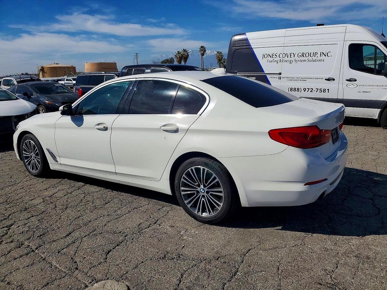 2020 BMW 5 series VIN WBAJR3C00LWW59007 photo 2