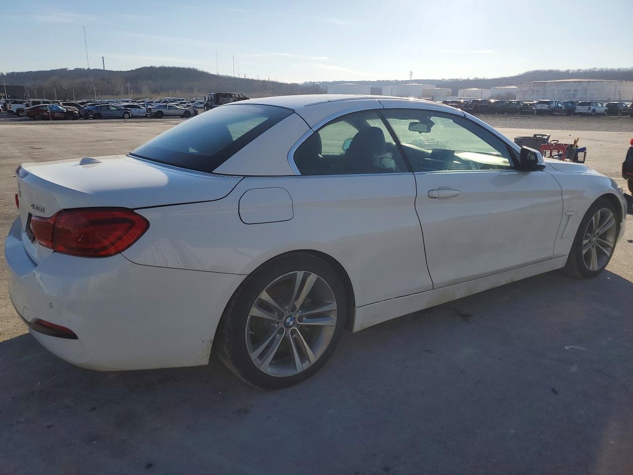 2018 BMW 4 series VIN WBA4Z1C5XJEC59958 photo 3