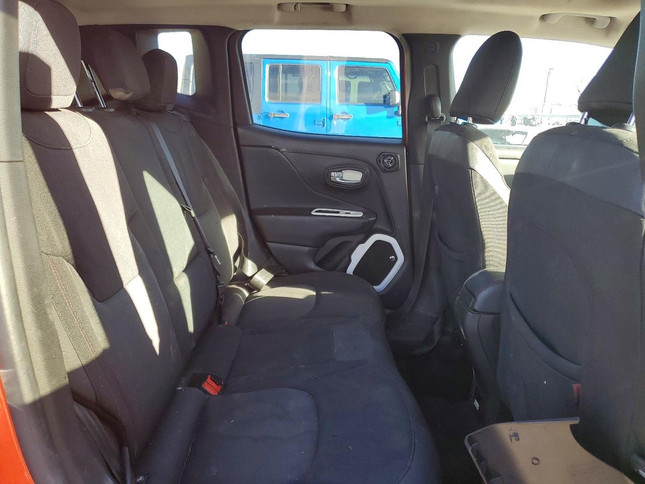 2017 Jeep Renegade VIN ZACCJBCB4HPE76647 photo 11