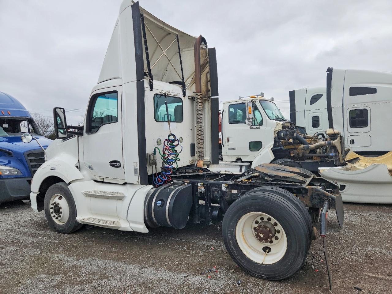 2014 KENWORTH All models VIN 1XKYA48X9EJ403201 photo 3