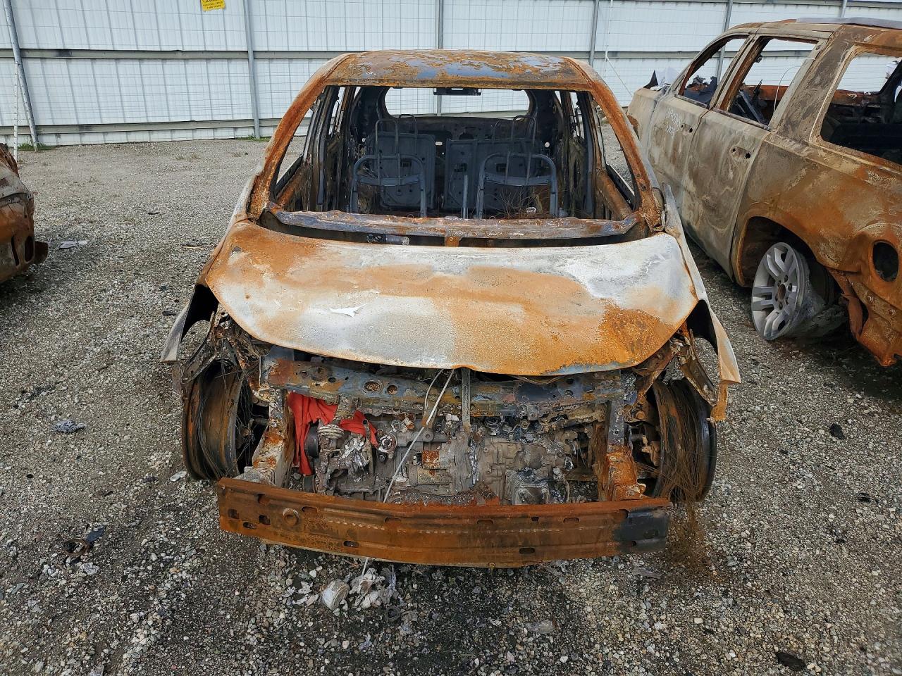 2016 NISS Versa VIN 3N1CE2CPXGL359648 photo 5