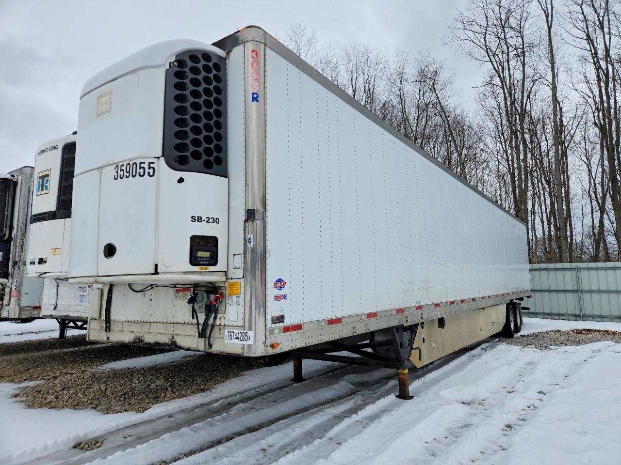2015 UTIL All models VIN 1UYVS2534FM342326 photo 2