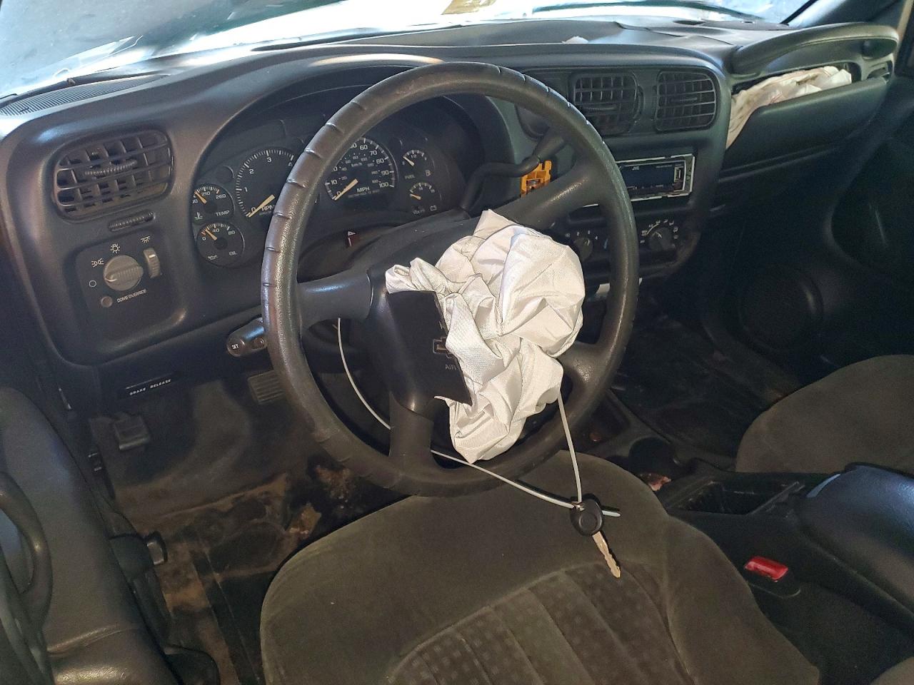 2002 CHEV S10 VIN 1GCCS19W128162048 photo 8