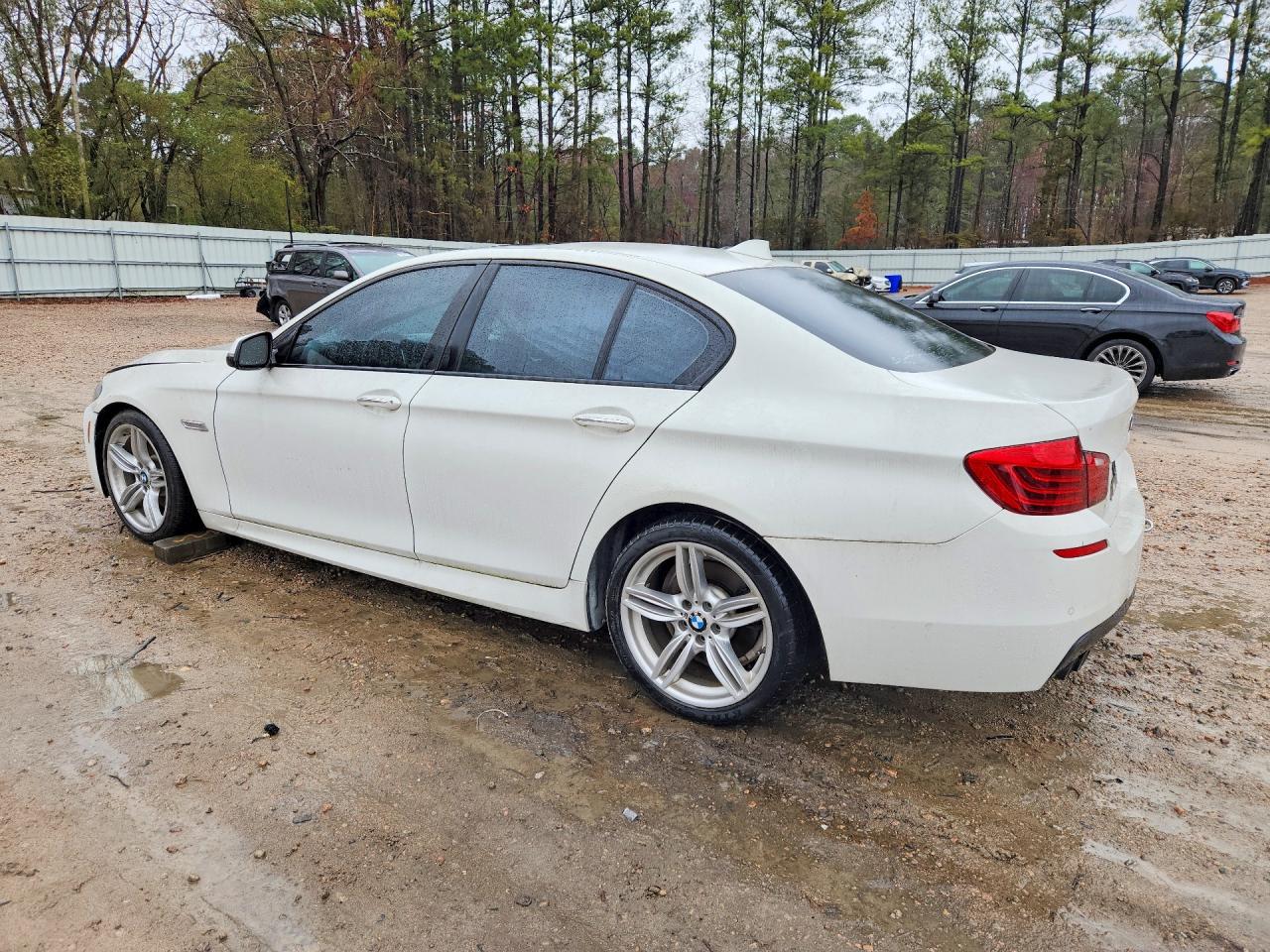 2015 BMW 5 series VIN WBAXA5C51FD691747 photo 2