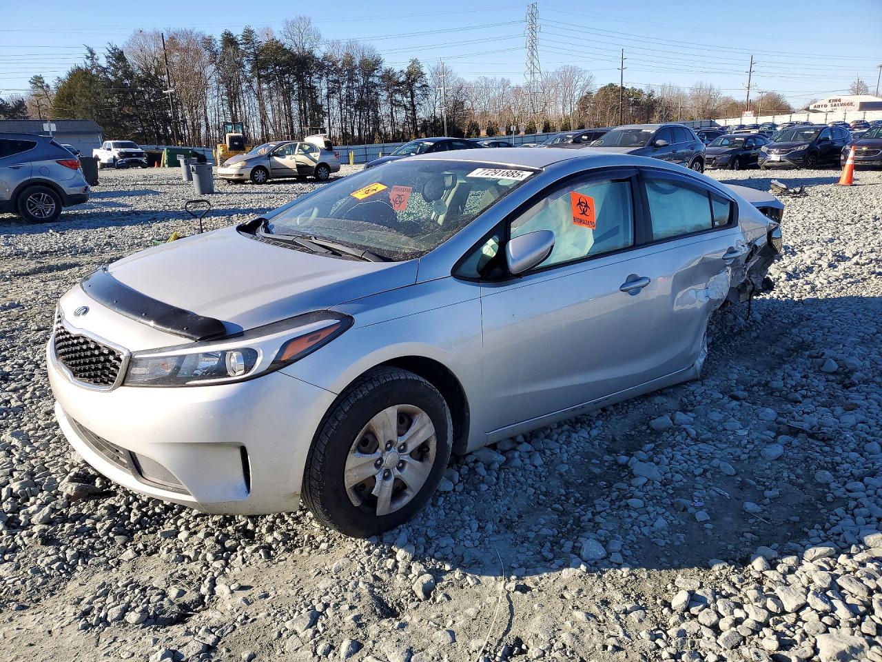 2018 Kia Forte VIN 3KPFL4A70JE193120 photo 1