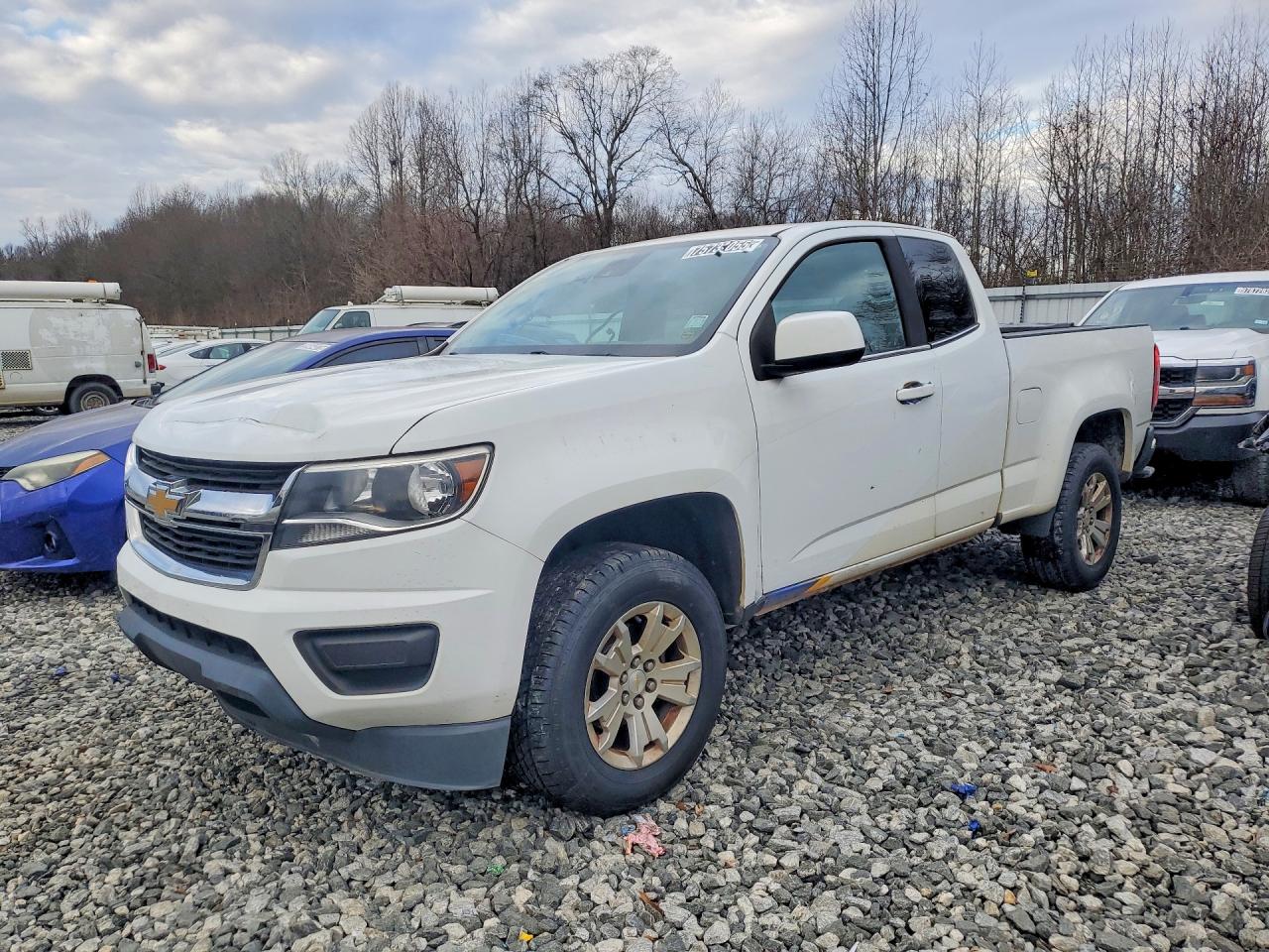2020 Chevy Colorado VIN 1GCHSCEAXL1228635 photo 1
