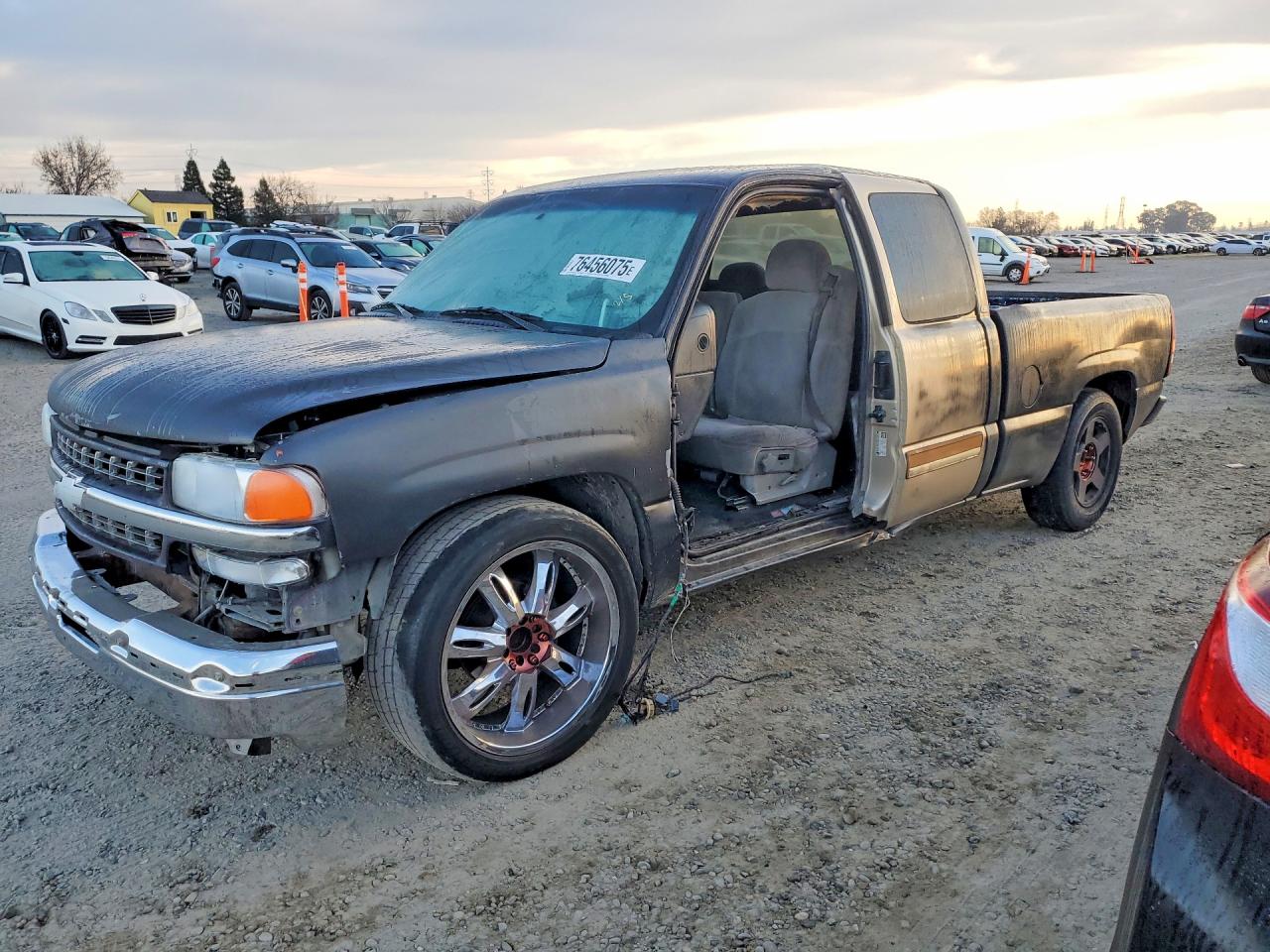 2001 Chevrolet All models VIN 2GCEC19T911184246 photo 1