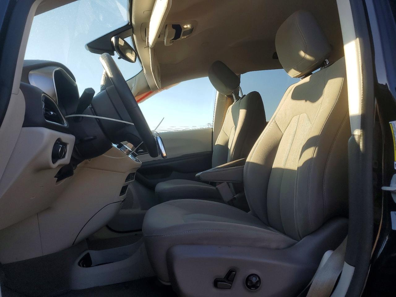 2017 Chrysler Pacifica VIN 2C4RC1CG6HR703942 photo 7