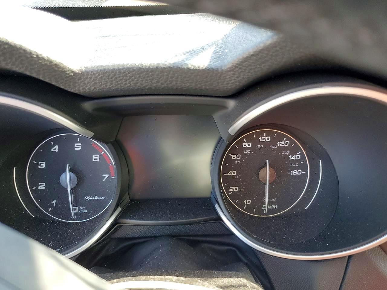 2020 Alfa Stelvio VIN ZASPAKAN3L7C76581 photo 9