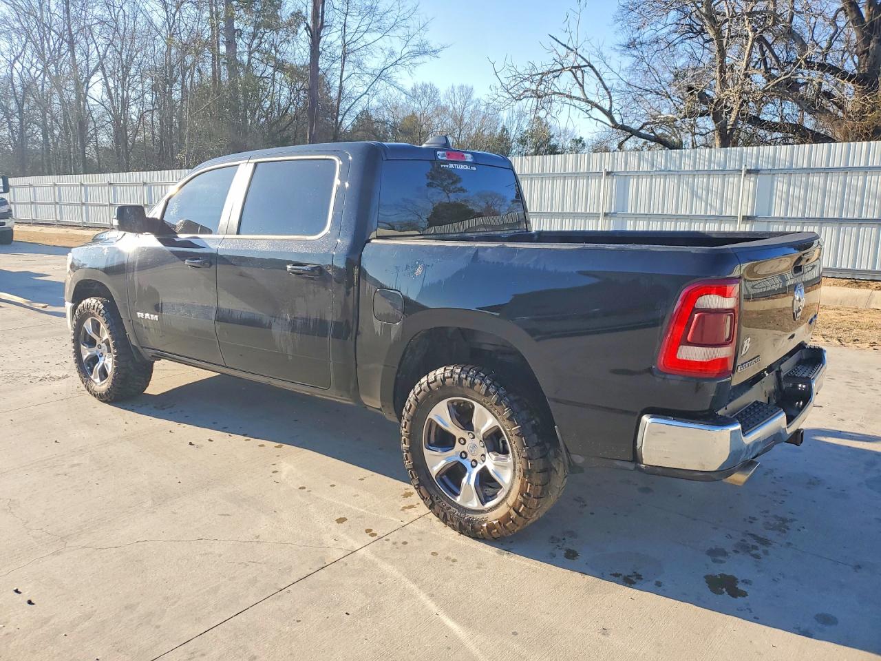2024 RAM 1500 VIN 1C6SRFJT3RN178678 photo 2