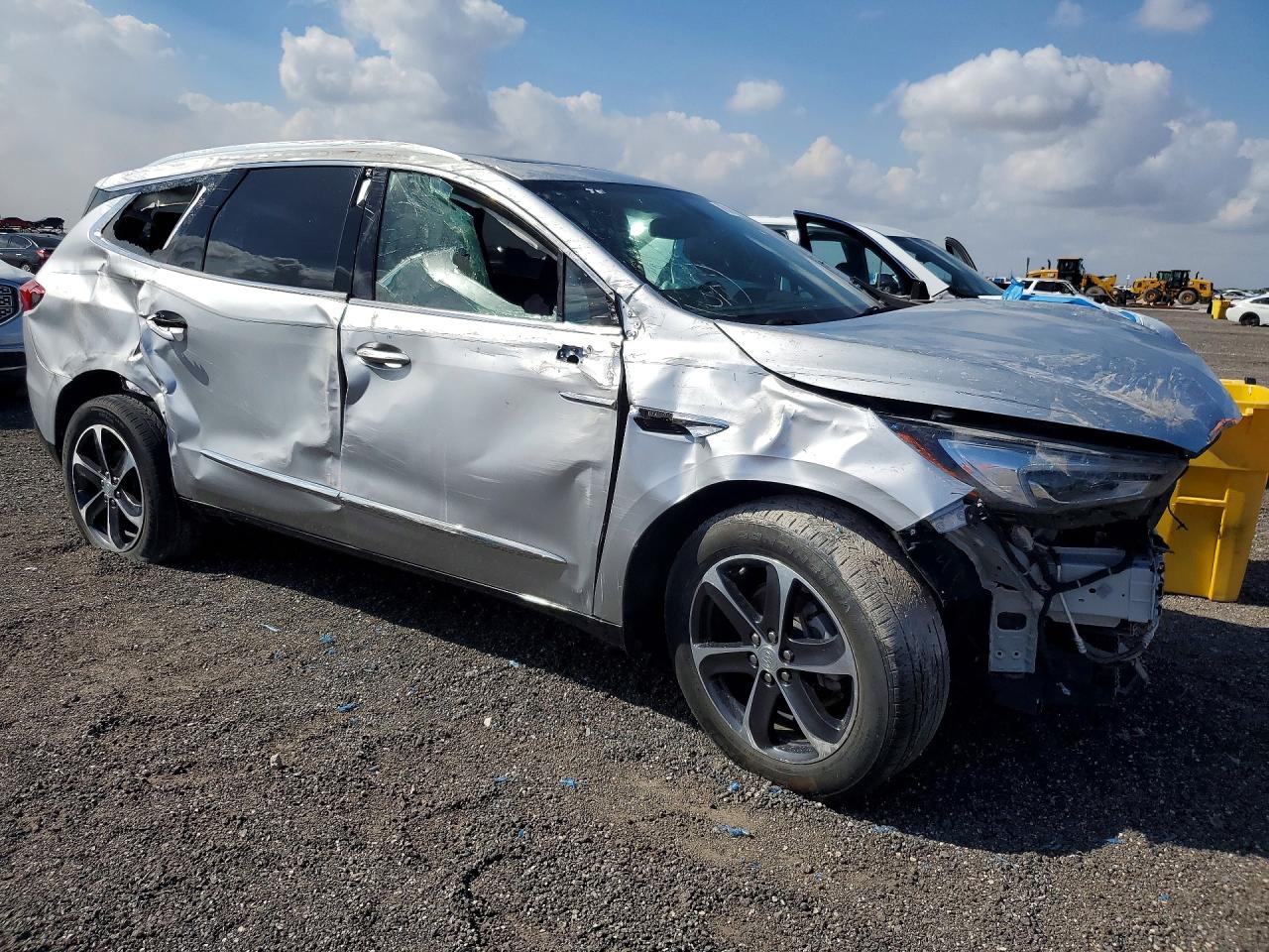 2020 Buick Enclave VIN 5GAERBKW2LJ163760 photo 4