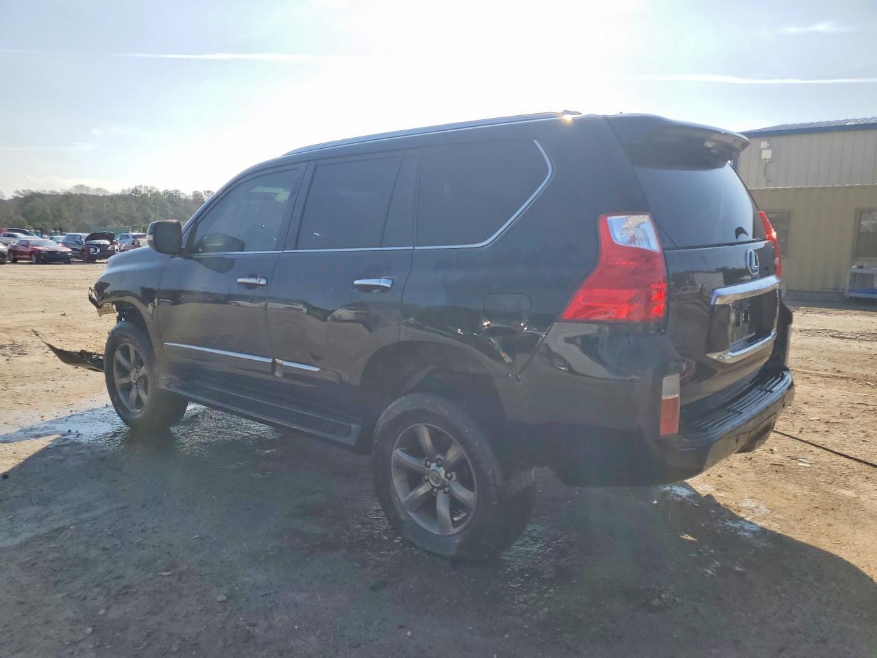 2013 Lexus Gx 460 VIN JTJJM7FX0D5051686 photo 2