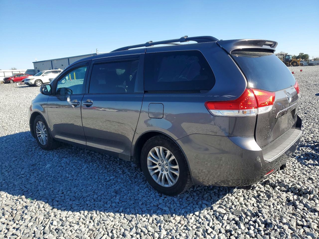 2011 Toyota All models VIN 5TDYK3DC4BS079112 photo 2
