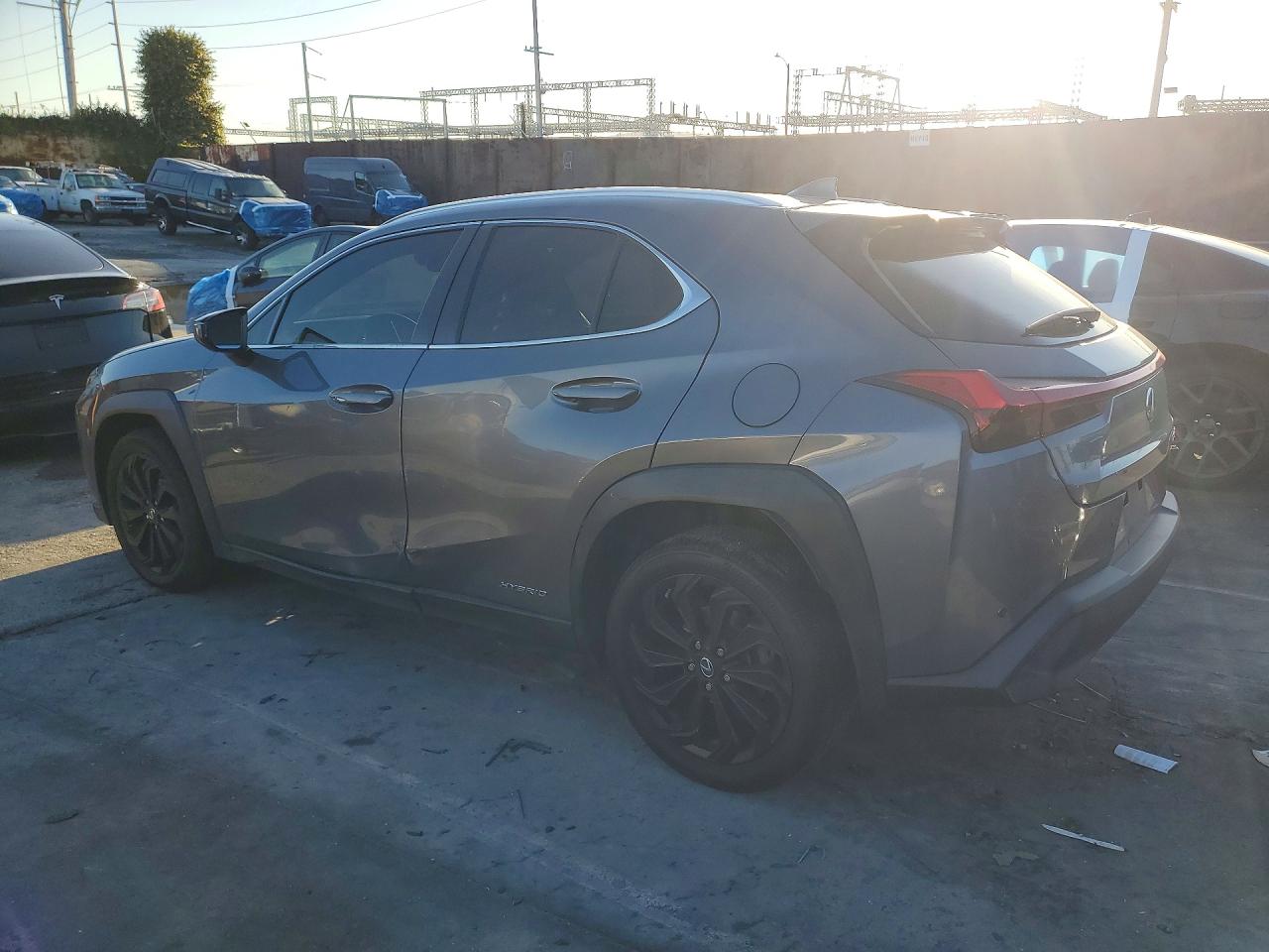 2021 Lexus Ux 250h VIN JTHX9JBHXM2050216 photo 2