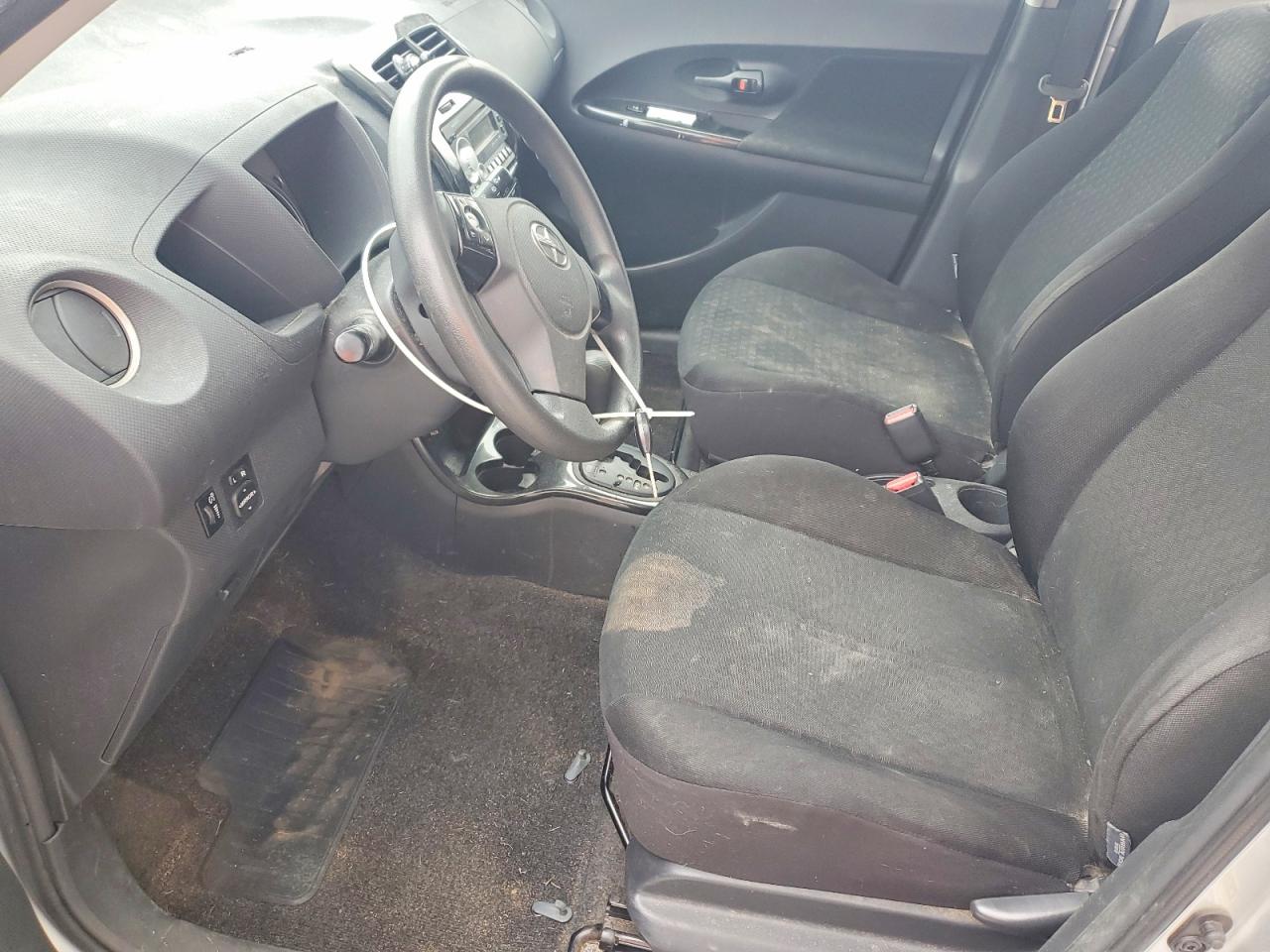 2010 Toyota Scion VIN JTKKU4B45A1005607 photo 7