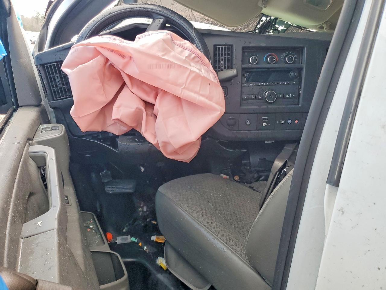 2022 CHEV Express VIN 1HA6GUC73NN002918 photo 8