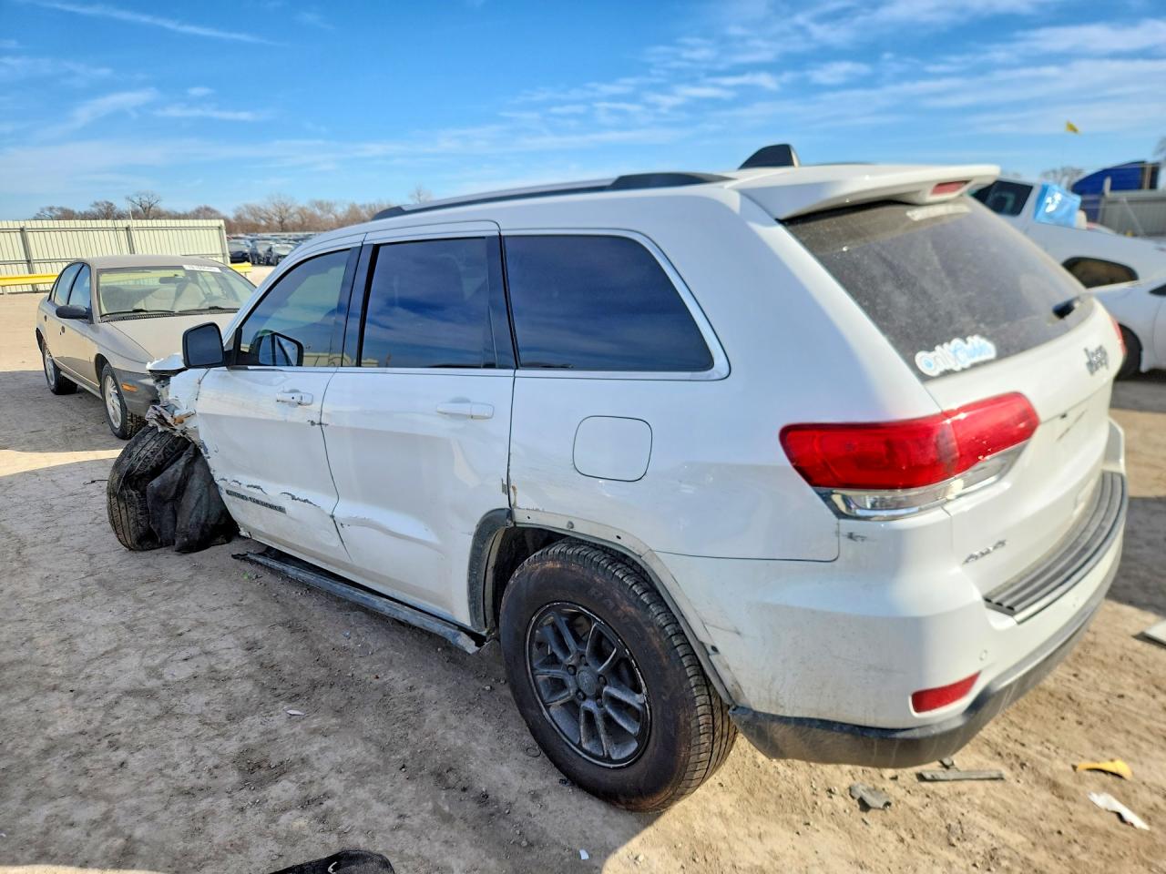 2019 Jeep Grand cher VIN 1C4RJFAG3KC669562 photo 2