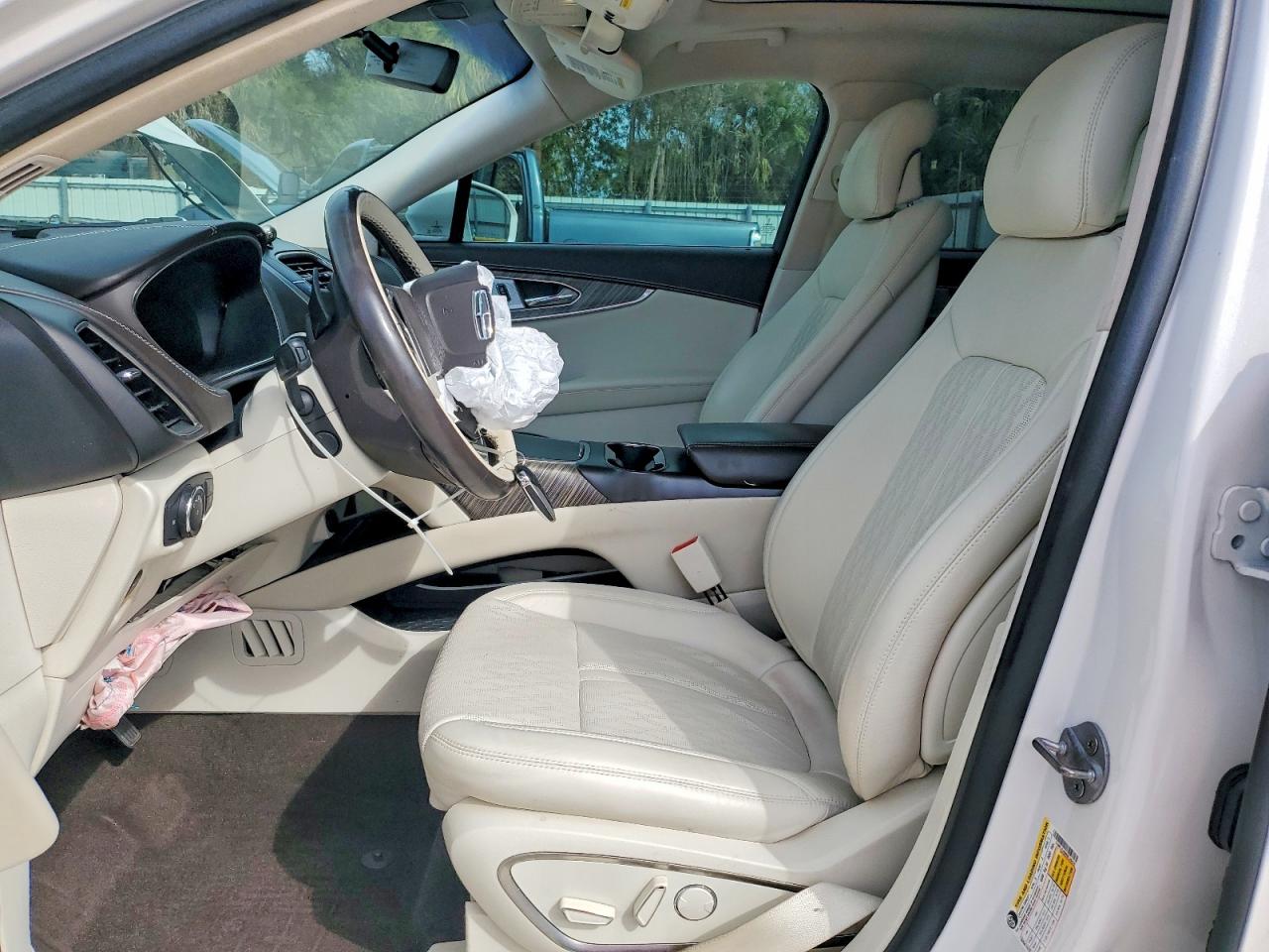 2019 Lincoln Nautilus VIN 2LMPJ7J98KBL36420 photo 7