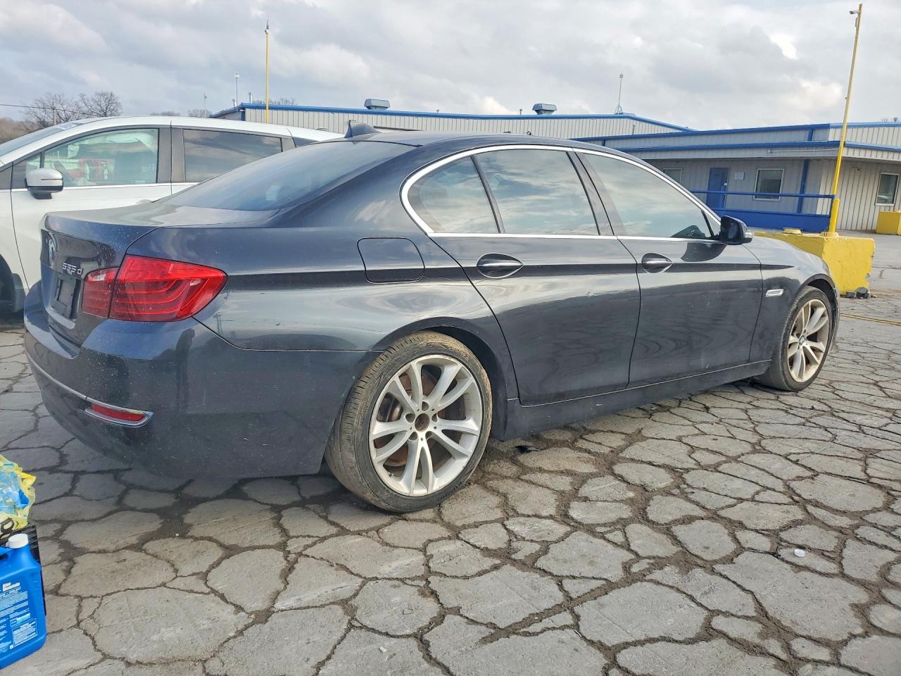2016 BMW 5 series VIN WBAXA5C57GD691978 photo 3