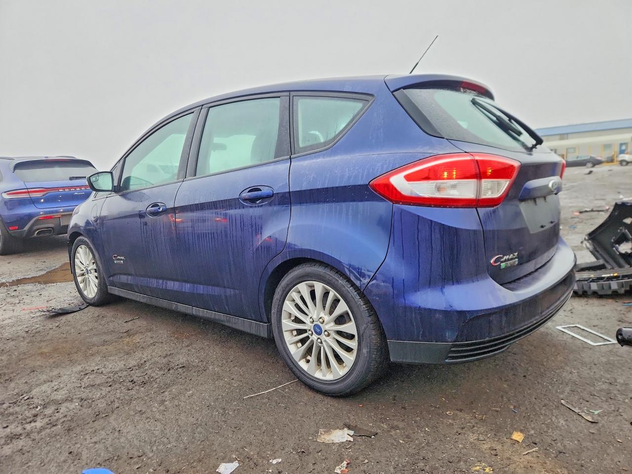 2017 Ford Cmax VIN 1FADP5EU4HL100754 photo 2
