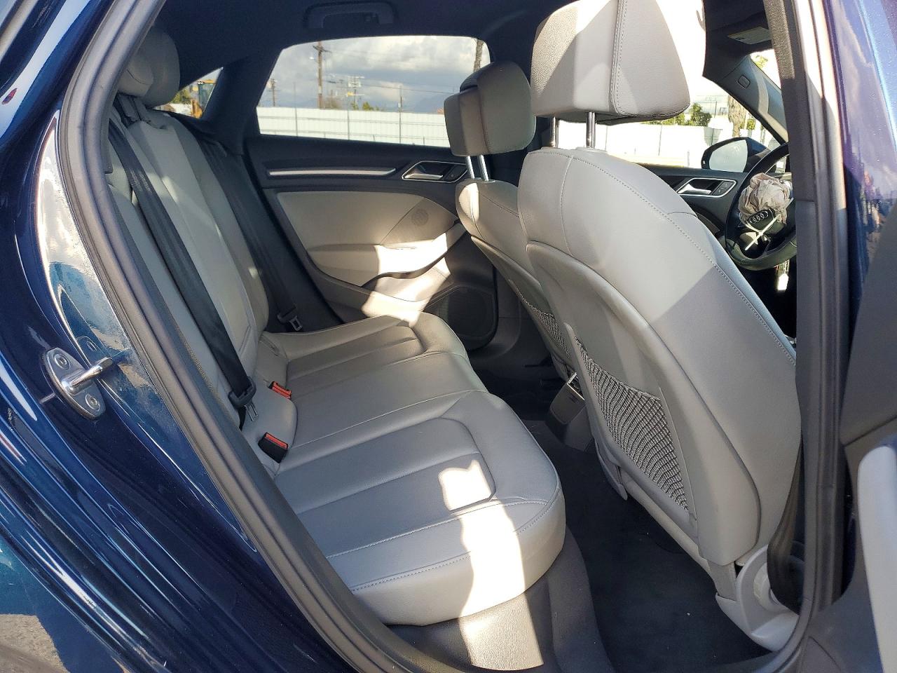 2018 Audi A3 VIN WAUB8GFF5J1033753 photo 10