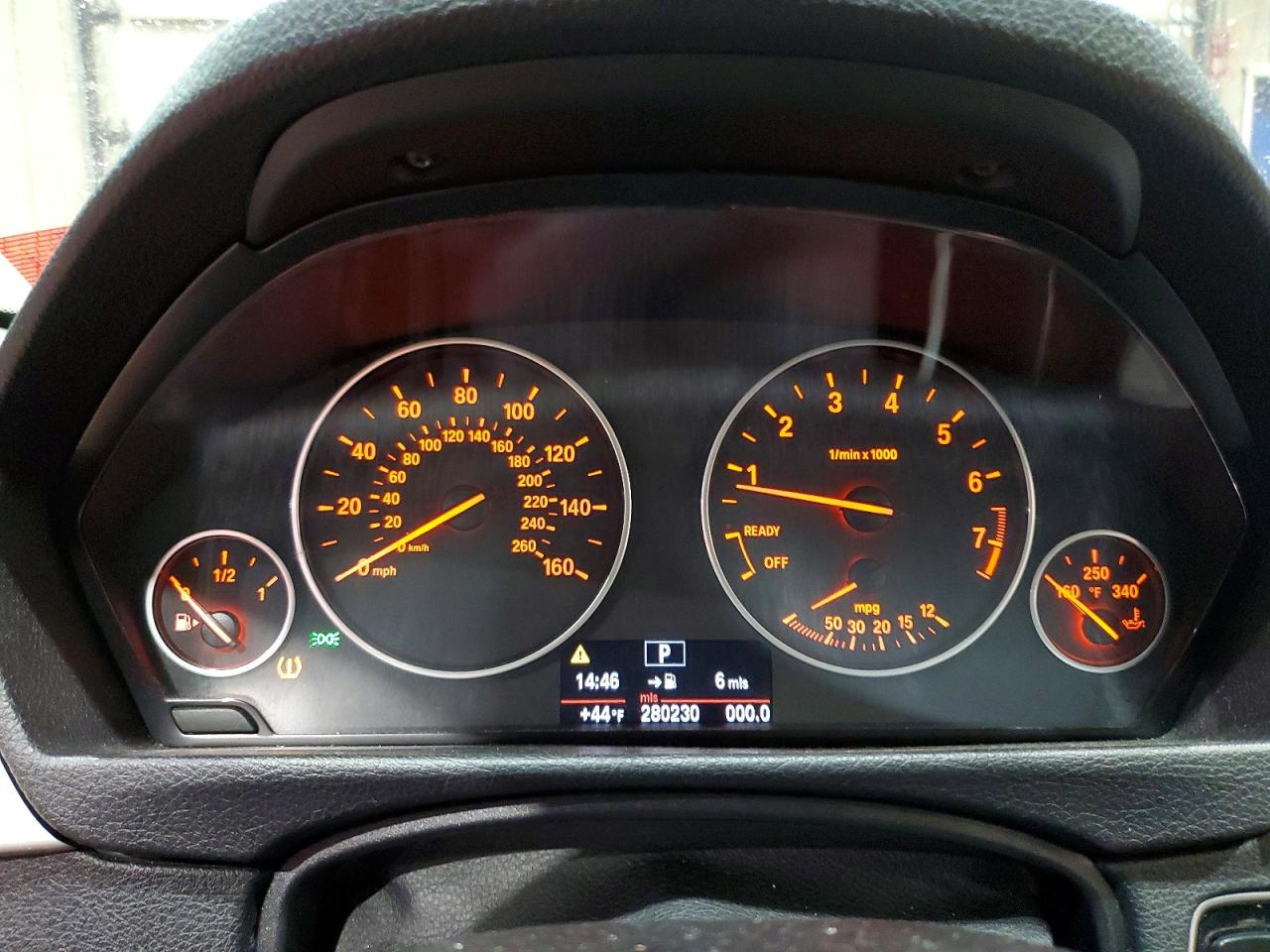 2012 BMW 3 series VIN WBA3A5G57CNP18190 photo 9