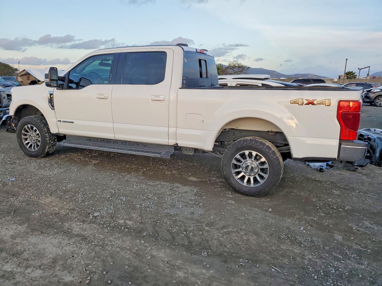 2021 Ford F250 VIN 1FT7W2BT0MED43559 photo 2