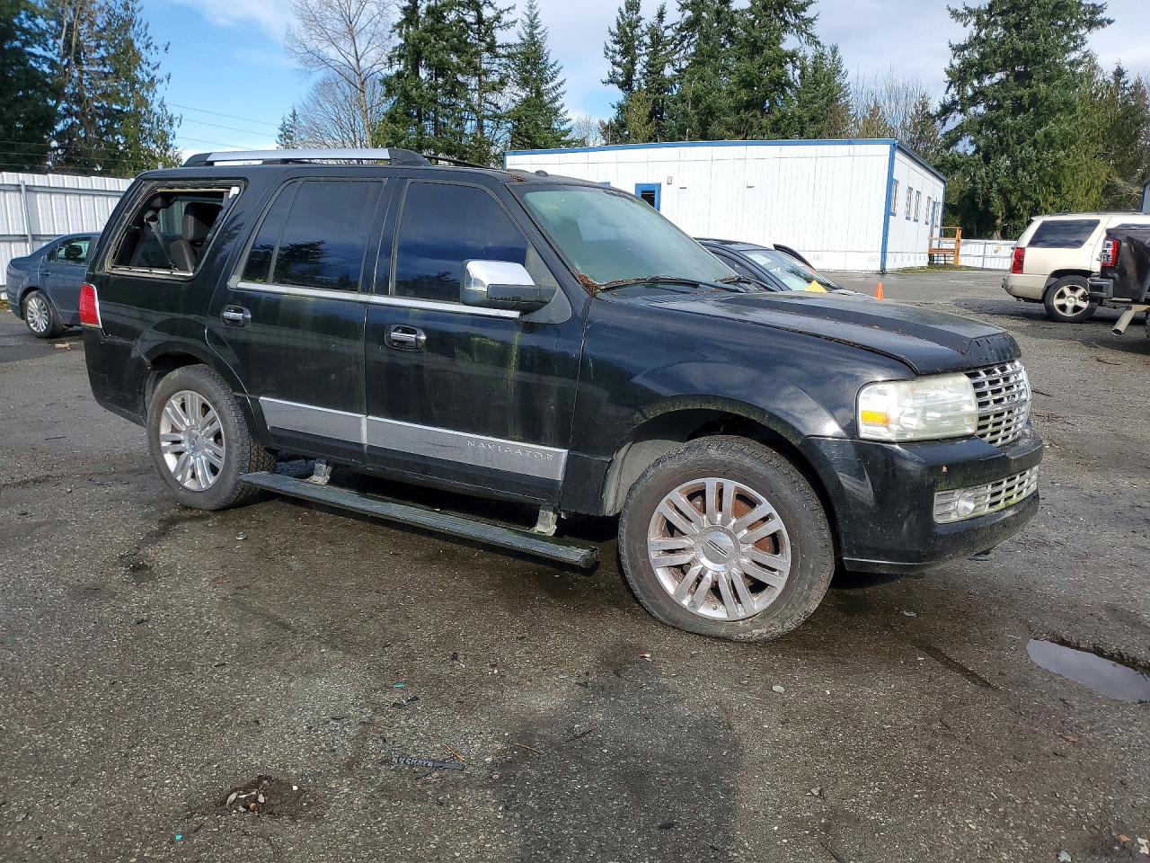 2008 Lincoln Navigator VIN 5LMFU285X8LJ07893 photo 4