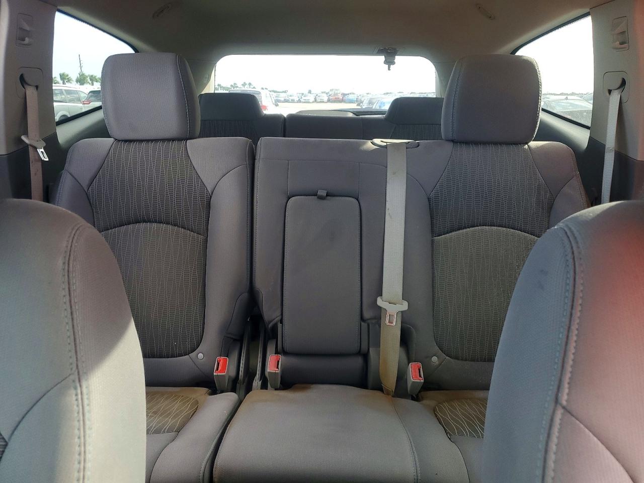 2015 Chevrolet Traverse VIN 1GNKRFED6FJ113457 photo 10