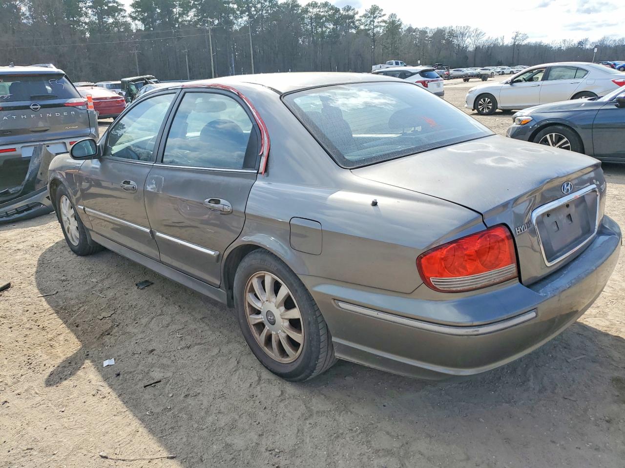 2004 Hyundai Sonata VIN KMHWF35H34A005827 photo 2