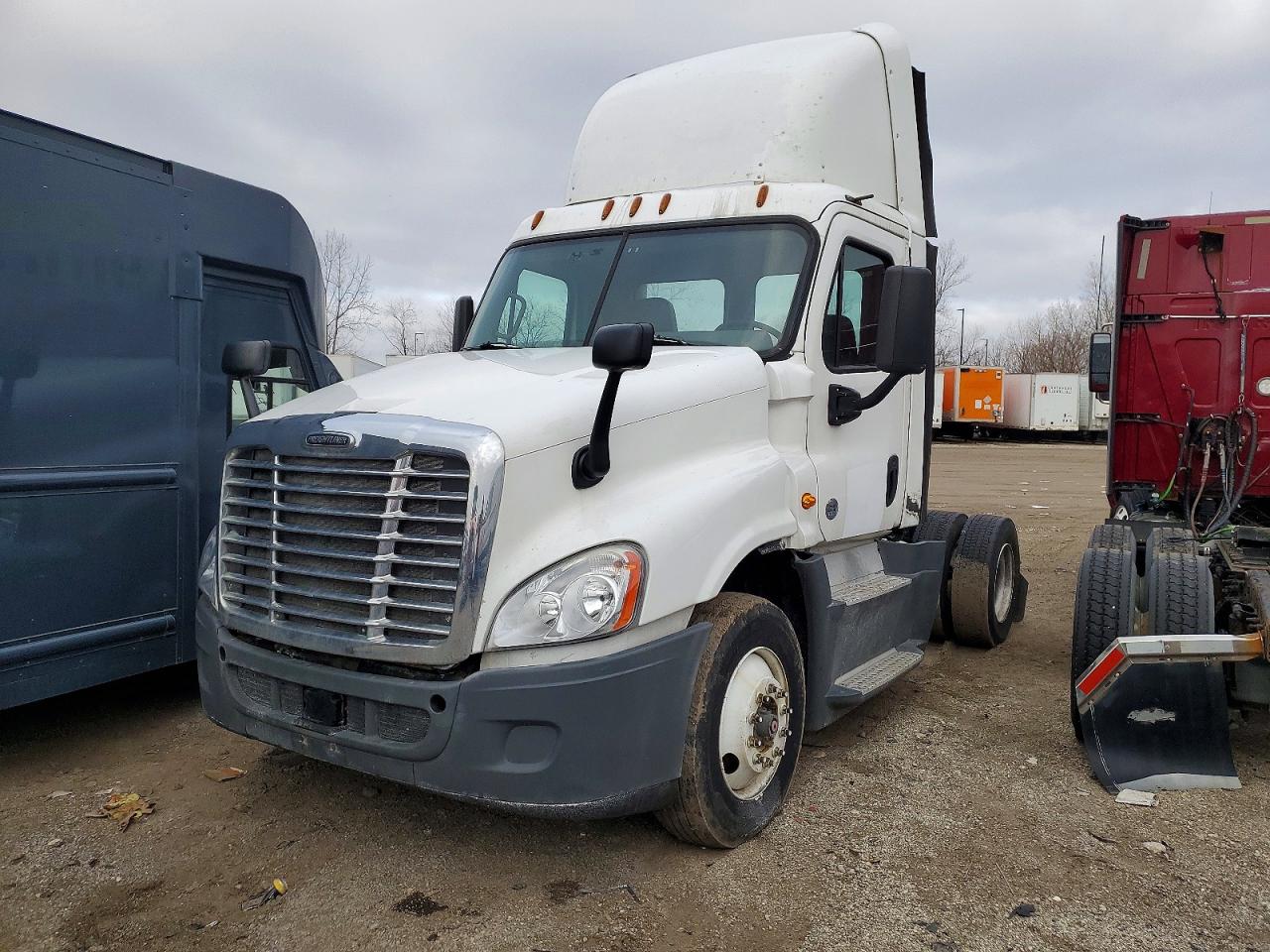 2016 FREIGHTLINER All other VIN 1FUBGEDV8GLHC5773 photo 2