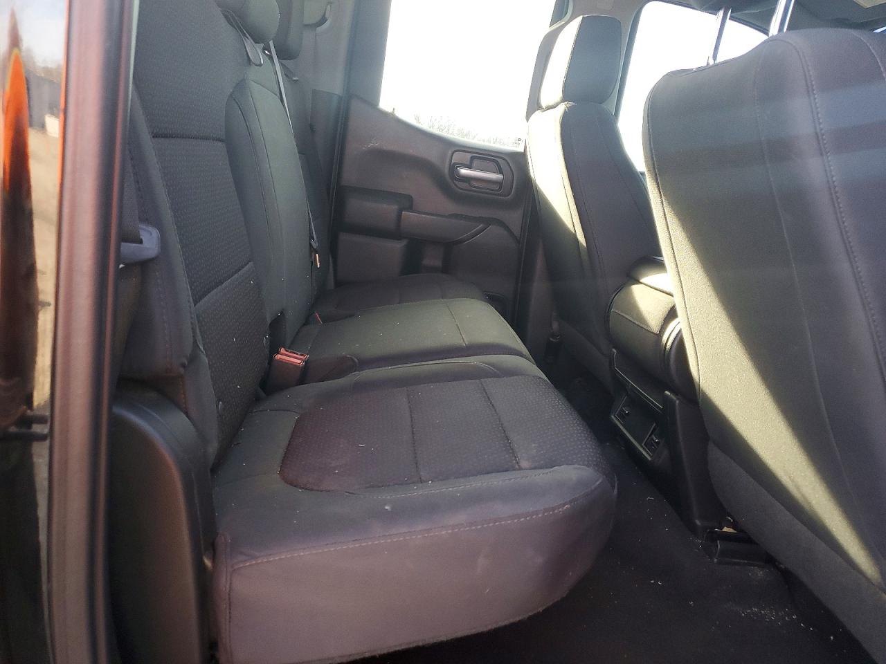 2019 Chevrolet All models VIN 1GCRYCEF0KZ297333 photo 10