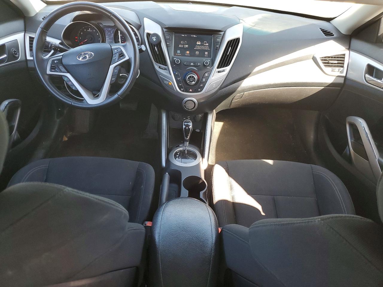 2017 Hyundai Veloster VIN KMHTC6AD0HU310495 photo 8