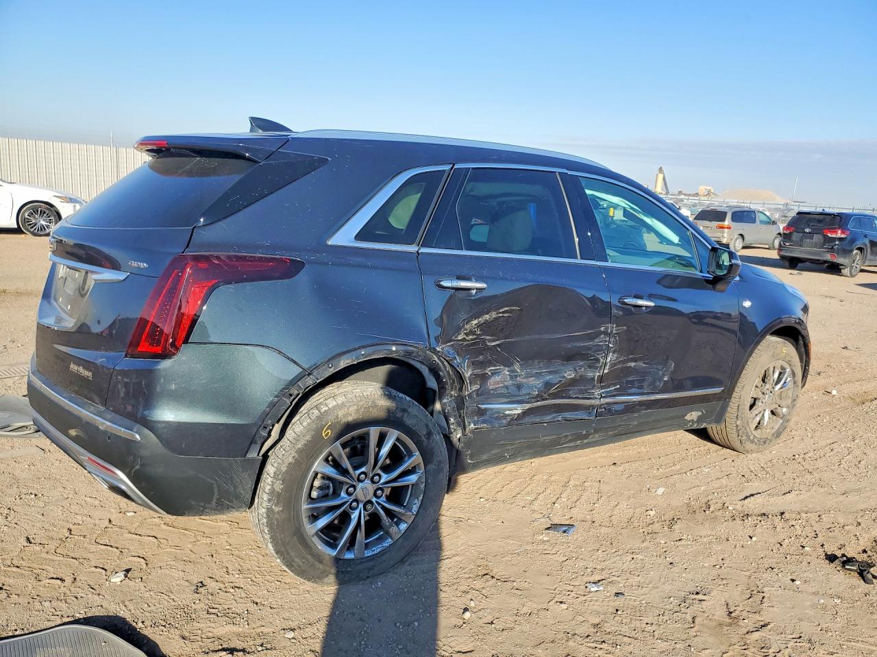 2021 Cadillac Xt5 VIN 1GYKNDRS9MZ121689 photo 3