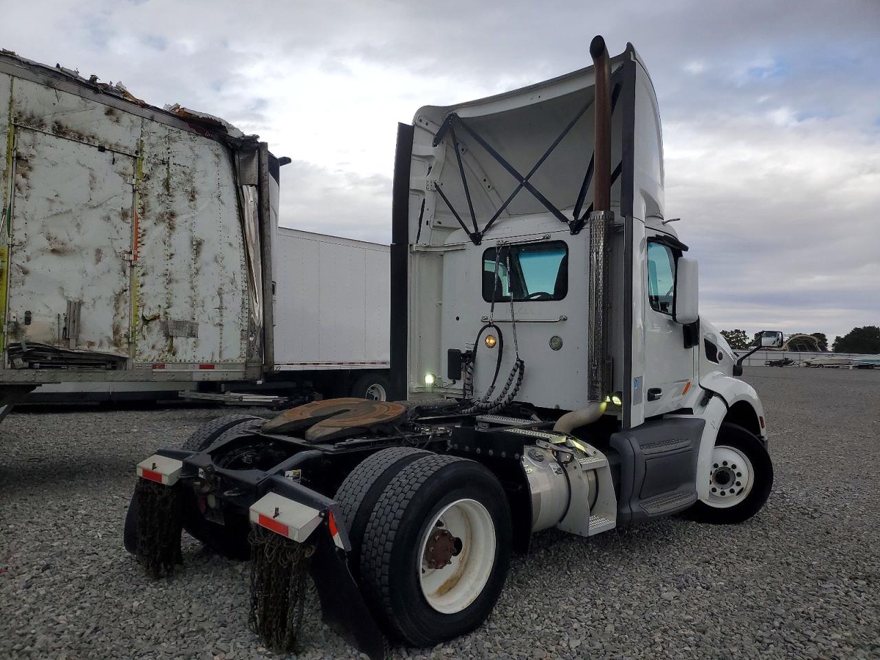 2019 PETERBILT All models VIN 1XPBA48X7KD478604 photo 4
