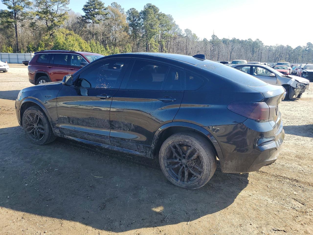 2018 BMW X4 VIN 5UXXW3C53J0T80747 photo 2