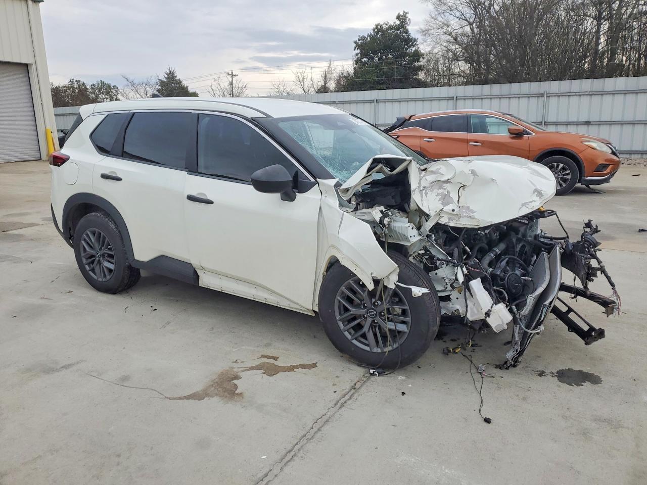 2022 Nissan Rogue VIN 5N1BT3AA5NC704074 photo 4