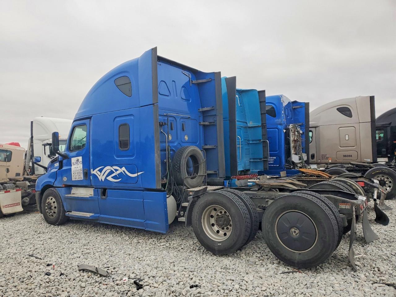 2020 FREIGHTLINER All other VIN 3AKJHHDR9LSLN9562 photo 3