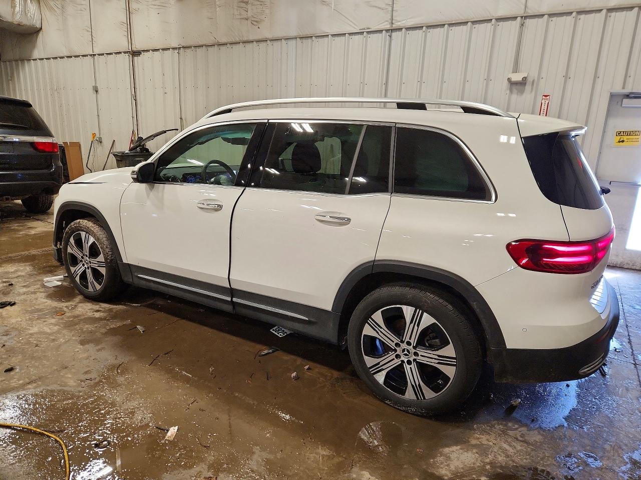 2024 Mercedes-Benz All other VIN W1N9M0KB8RN077525 photo 2