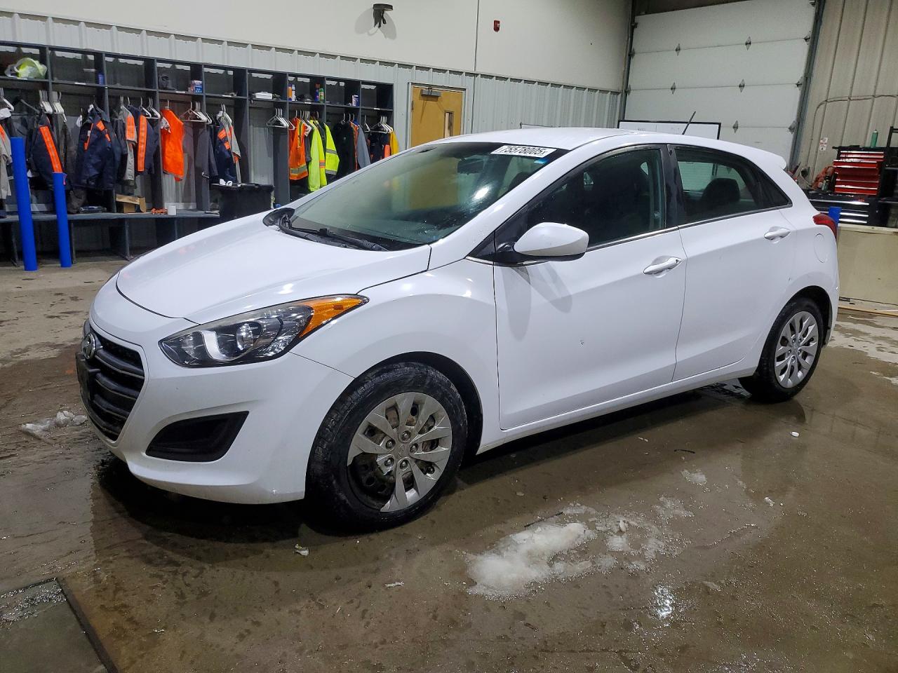 2017 Hyundai Elantra gt VIN KMHD35LH5HU374028 photo 1