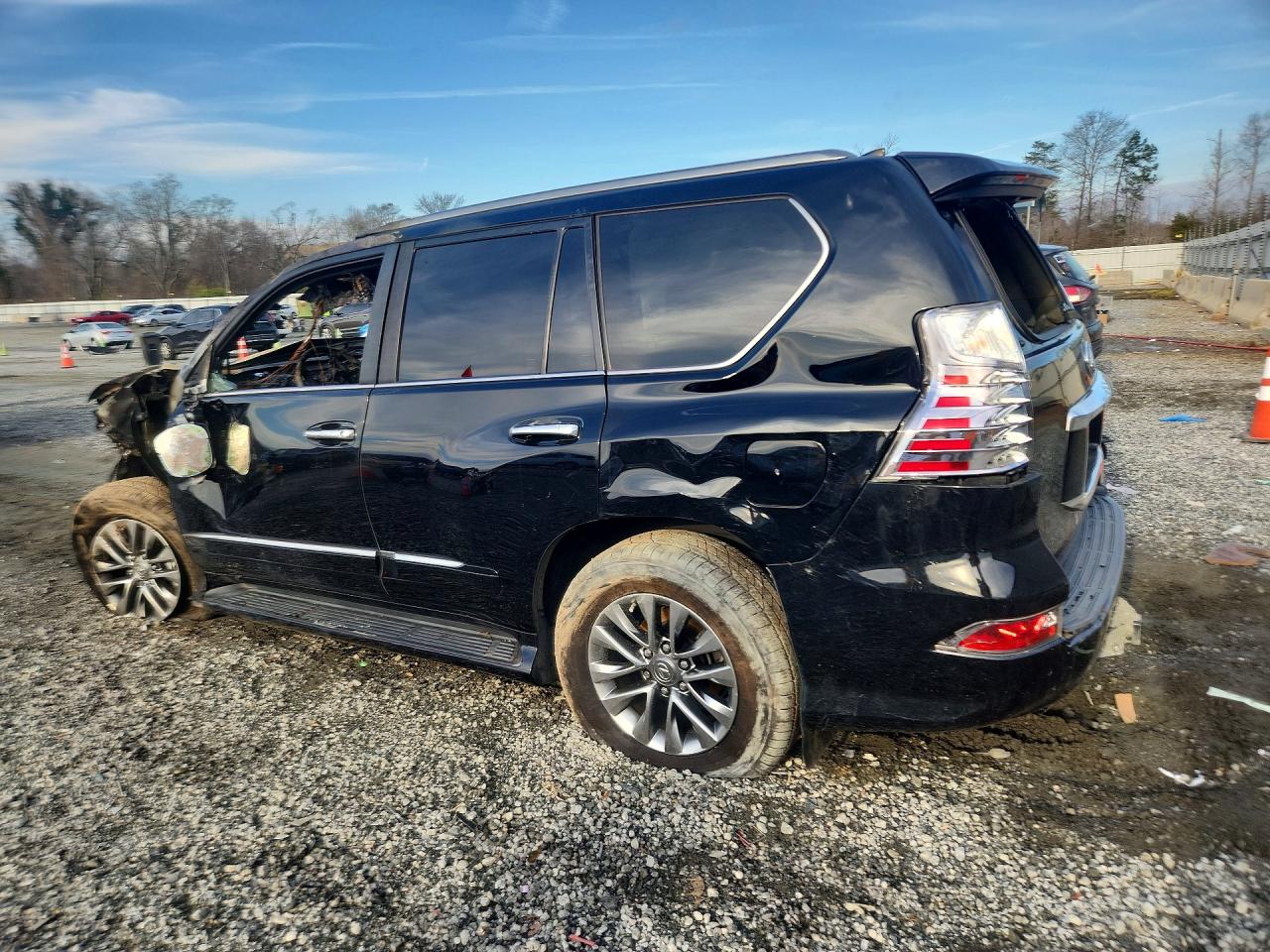2018 Lexus Gx VIN JTJJM7FX2J5185322 photo 2