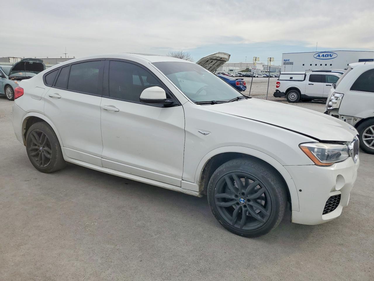 2018 BMW X4 VIN 5UXXW7C5XJ0W63752 photo 4