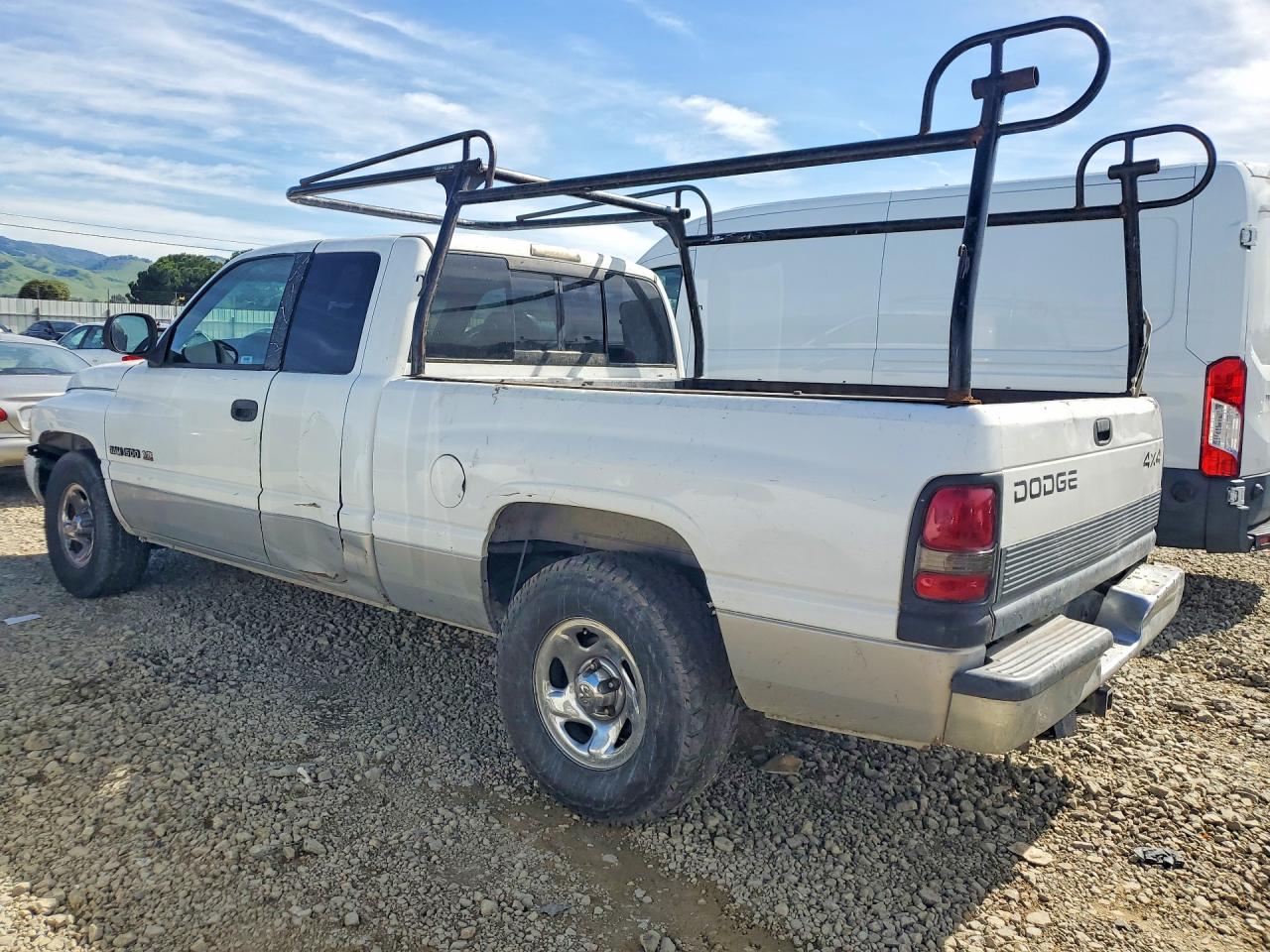 1999 DODGE All models VIN 1B7HC13Y2XJ597500 photo 2
