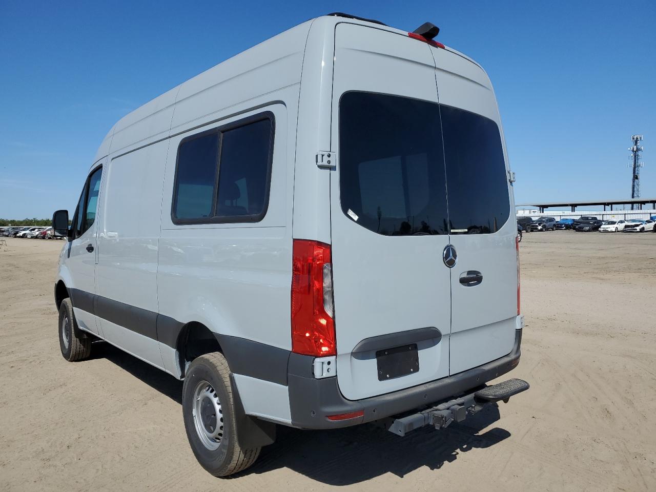 2022 MERCEDES-BENZ Sprinter VIN W1W4EBVY8NT106994 photo 3