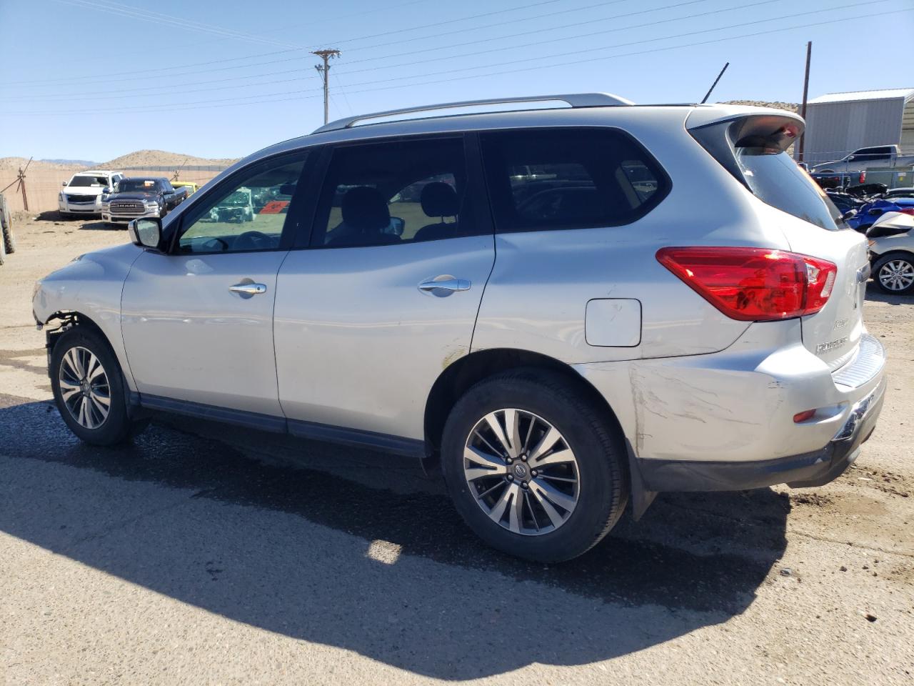 2017 NISSAN Pathfinder VIN 5N1DR2MM0HC630736 photo 2