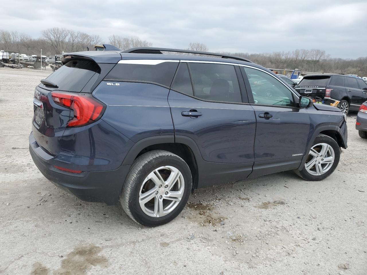 2019 GMC Terrain VIN 3GKALMEV1KL219910 photo 3