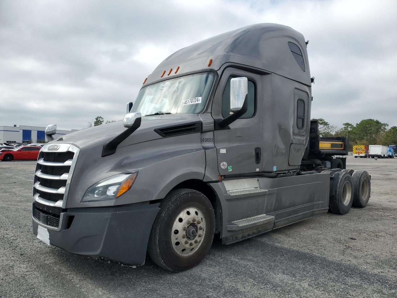 2020 FREIGHTLINER All other VIN 3AKJHHDRXLSLV7948 photo 2